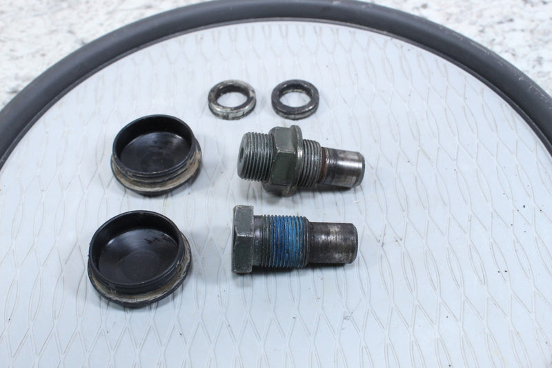 2001 YAMAHA GRIZZLY 600 Swingarm Pivot Bolts 4WV-22141-00-00 4KM-22141-00-00