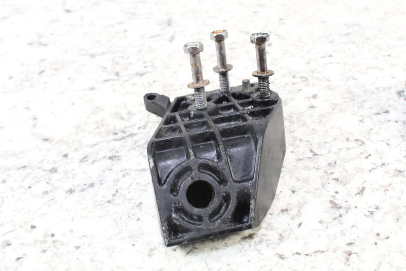 2001 YAMAHA WAVERUNNER GP800R Engine Mounts Motor Supports 66E-21425-10-8P