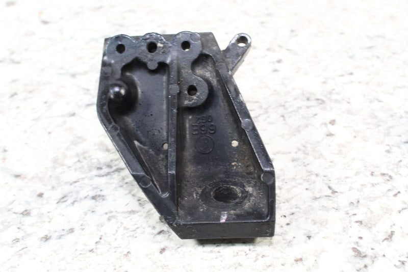 2001 YAMAHA WAVERUNNER GP800R Engine Mounts Motor Supports 66E-21425-10-8P