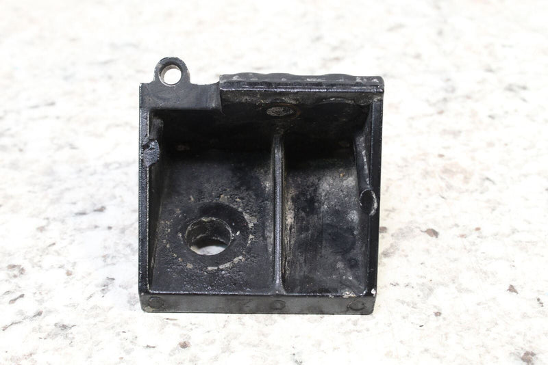 2001 YAMAHA WAVERUNNER GP800R Engine Mounts Motor Supports 66E-21425-10-8P