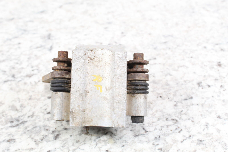 2002 POLARIS SPORTSMAN 700 Right Front Brake Caliper 1910550 - ATV