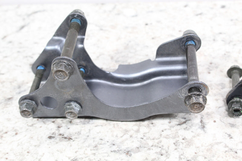 2004 SUZUKI DR200SE DR200 Engine Mounts Motor Brackets 41992-44AA1-YU8 41991-42A - Motorcycle