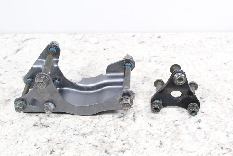 2004 SUZUKI DR200SE DR200 Engine Mounts Motor Brackets 41992-44AA1-YU8 41991-42A - Motorcycle