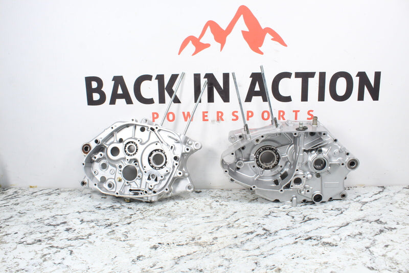 2004 SUZUKI DR200SE DR200 Main Cases Crank Crankcases 11300-42A50 - Motorcycle