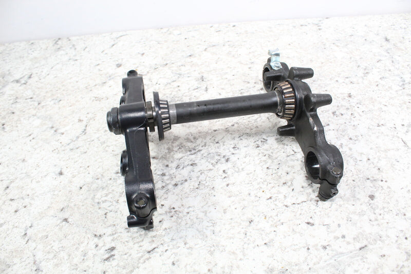 2004 SUZUKI DR200SE DR200 Triple Trees Steering Stem Bridge 51410-42AB0 - Motorcycle