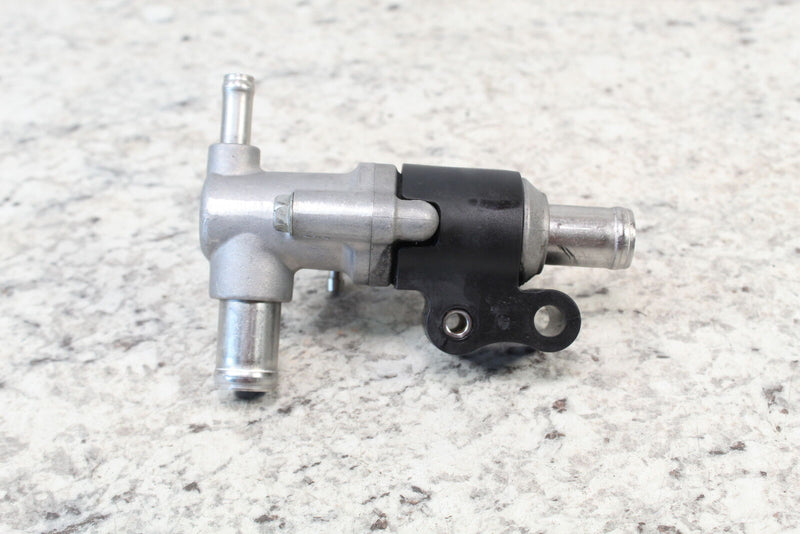 2004 YAMAHA WAVERUNNER FX CRUISER HO Thermostat and Housing 60E-12411-00-00 - Watercraft