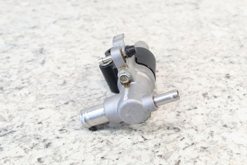 2004 YAMAHA WAVERUNNER FX CRUISER HO Thermostat and Housing 60E-12411-00-00 - Watercraft