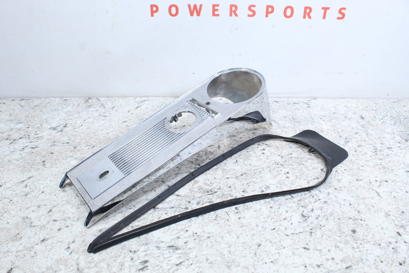 2005 HARLEY-DAVIDSON ROAD KING CLASSIC FLHRCI Console Instrument Panel 60960-99 - Motorcycle