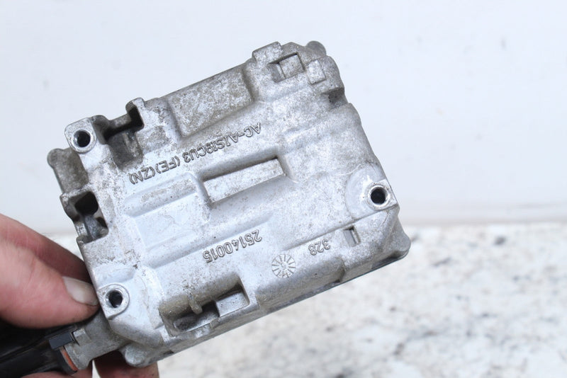2005 HARLEY-DAVIDSON ROAD KING CLASSIC FLHRCI Cruise Control Assembly 70989-04 - Motorcycle