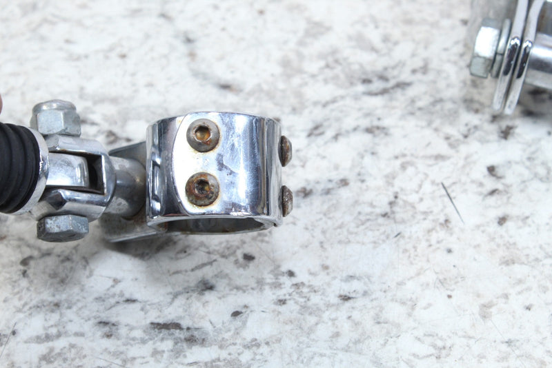 2005 HARLEY-DAVIDSON ROAD KING CLASSIC FLHRCI Highway Footpegs Pegs Rests - Motorcycle