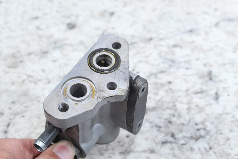 2005 HARLEY-DAVIDSON ROAD KING CLASSIC FLHRCI Oil Filter Mount For Oil Cooler