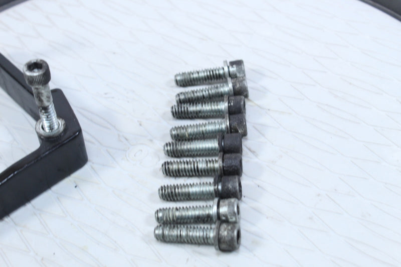 2005 HARLEY-DAVIDSON ROAD KING CLASSIC FLHRCI Oil Pan Bolts and Bracket 4741A - Motorcycle