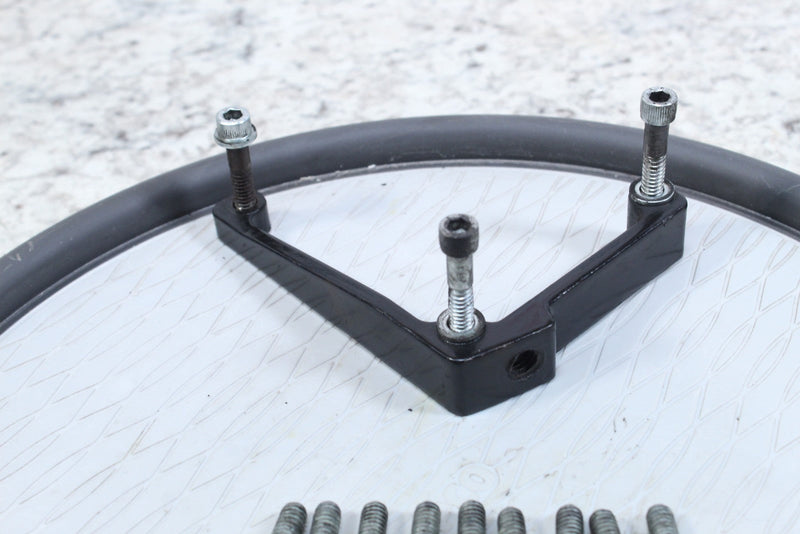 2005 HARLEY-DAVIDSON ROAD KING CLASSIC FLHRCI Oil Pan Bolts and Bracket 4741A - Motorcycle