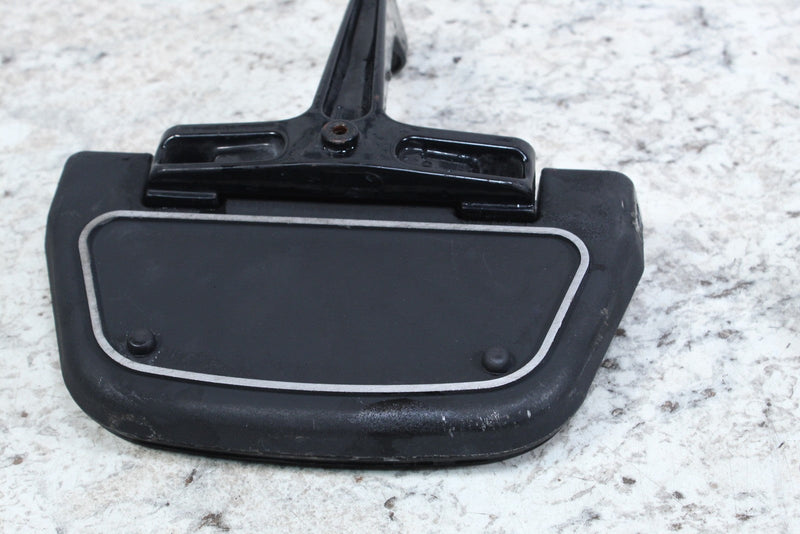 2005 HARLEY-DAVIDSON ROAD KING CLASSIC FLHRCI Passenger Footpegs Rests 50613-91A - Motorcycle