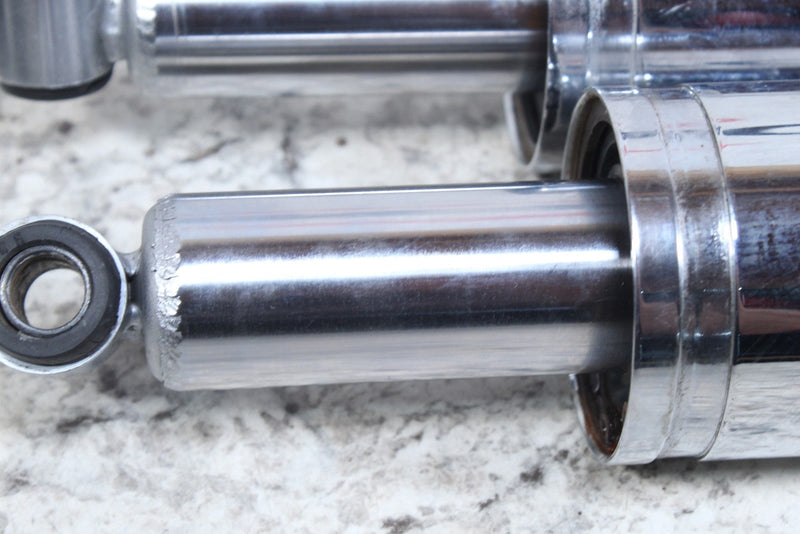 2005 HARLEY-DAVIDSON ROAD KING CLASSIC FLHRCI Rear Back Air Shocks 54565-97C