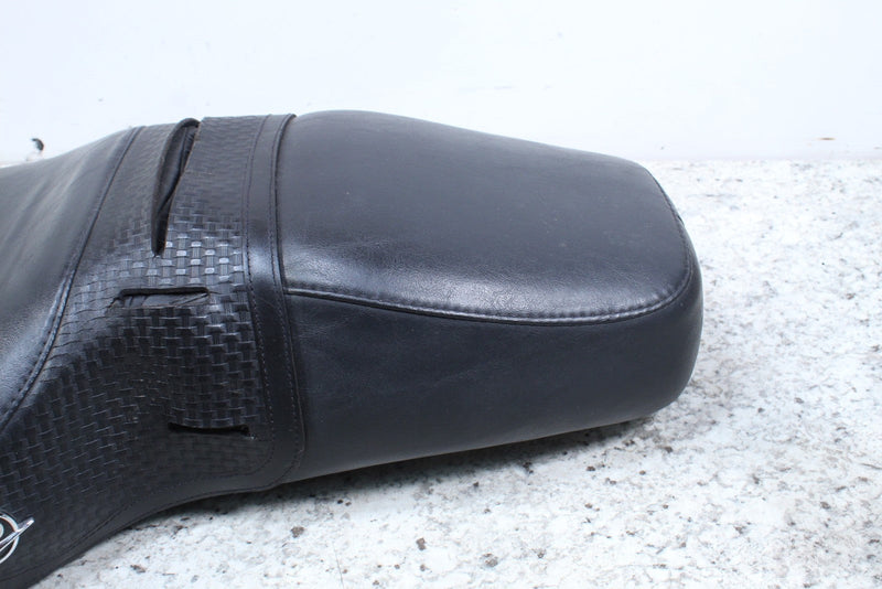 2005 HARLEY-DAVIDSON ROAD KING CLASSIC FLHRCI Seat Saddle 52934-98A - Motorcycle