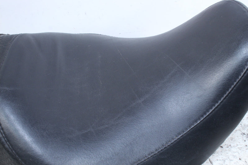 2005 HARLEY-DAVIDSON ROAD KING CLASSIC FLHRCI Seat Saddle 52934-98A - Motorcycle
