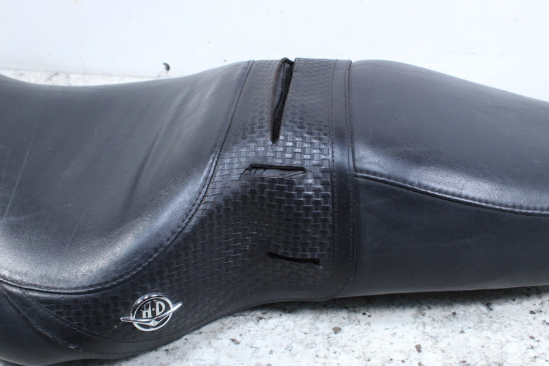 2005 HARLEY-DAVIDSON ROAD KING CLASSIC FLHRCI Seat Saddle 52934-98A - Motorcycle