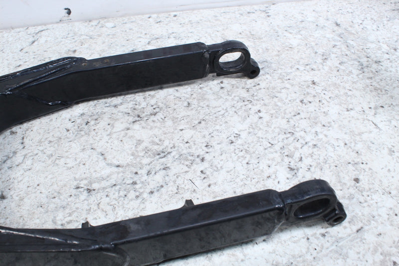 2005 HARLEY-DAVIDSON ROAD KING CLASSIC FLHRCI Swingarm Swing Arm 47549-02A - Motorcycle