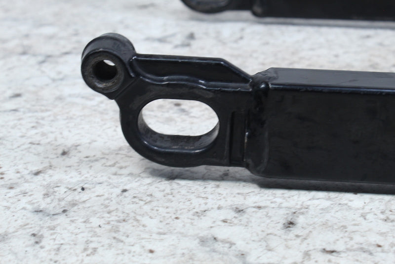 2005 HARLEY-DAVIDSON ROAD KING CLASSIC FLHRCI Swingarm Swing Arm 47549-02A - Motorcycle
