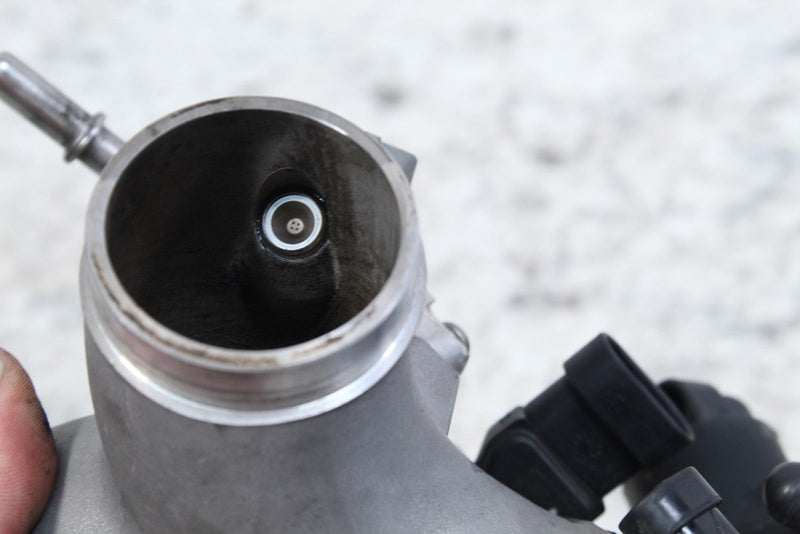 2005 HARLEY-DAVIDSON ROAD KING CLASSIC FLHRCI Throttle Body Bodies 27603-01 - Motorcycle