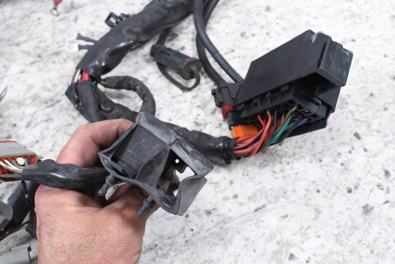 2005 HARLEY-DAVIDSON ROAD KING CLASSIC FLHRCI Wire Harness 70245-04A - Motorcycle