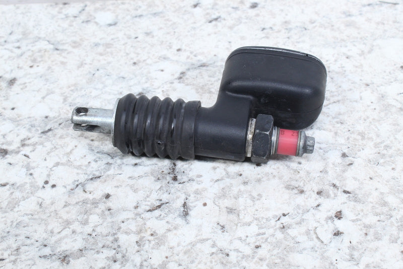 2005 HARLEY ROAD KING CLASSIC FLHRCI Rear Brake Master Cylinder 42454-99A
