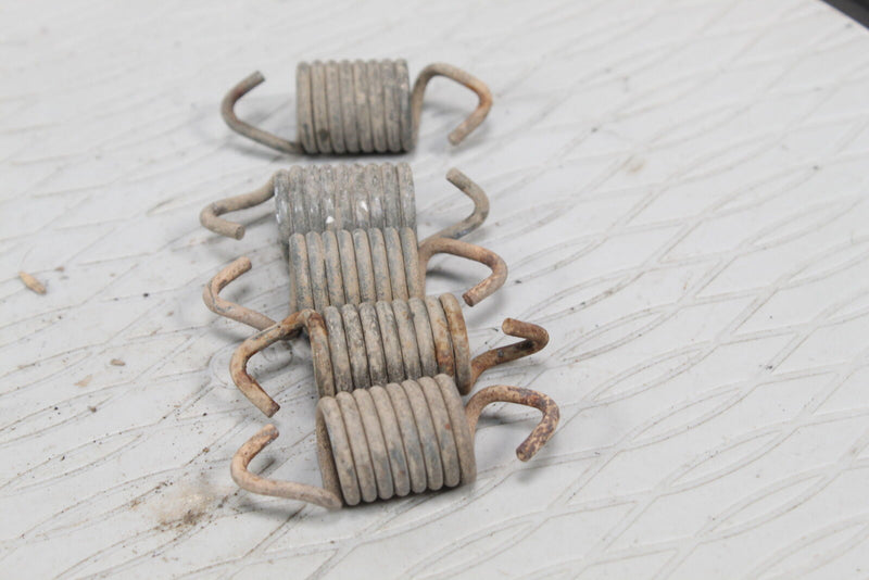 2005 POLARIS SPORTSMAN 600 Exhaust Muffler Springs 7041804 - ATV