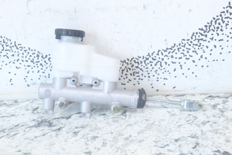 UTV - 2007 POLARIS RANGER 700 LE Hydraulic Brake Master Cylinder 1911168