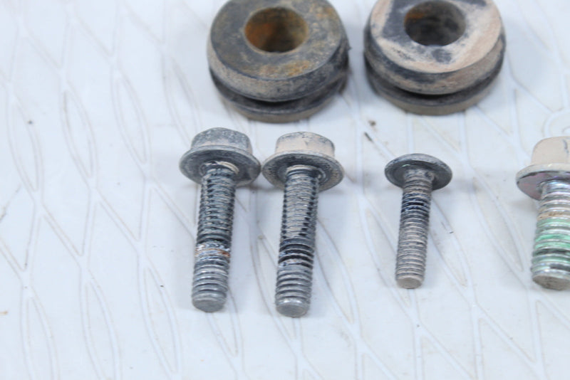 2007 SUZUKI EIGER 400 LTA400F 4X4 AUTO Rear Rack Bolts & Dampers 09103-08283 - ATV