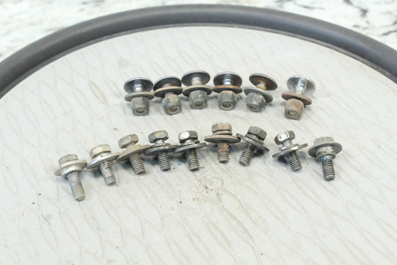 2007 YAMAHA GRIZZLY 700 Front Fender Mounting Bolts 90110-06200-00 - ATV