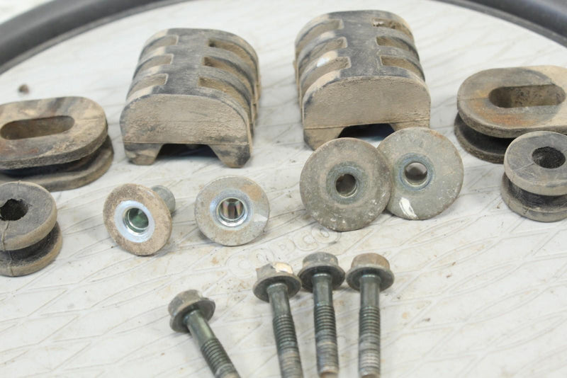 2007 YAMAHA GRIZZLY 700 Fuel Tank Mounting Bolts/Grommets 90480-01400-00 - ATV