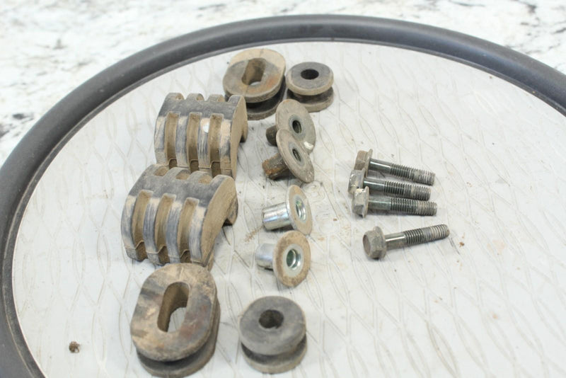 2007 YAMAHA GRIZZLY 700 Fuel Tank Mounting Bolts/Grommets 90480-01400-00 - ATV