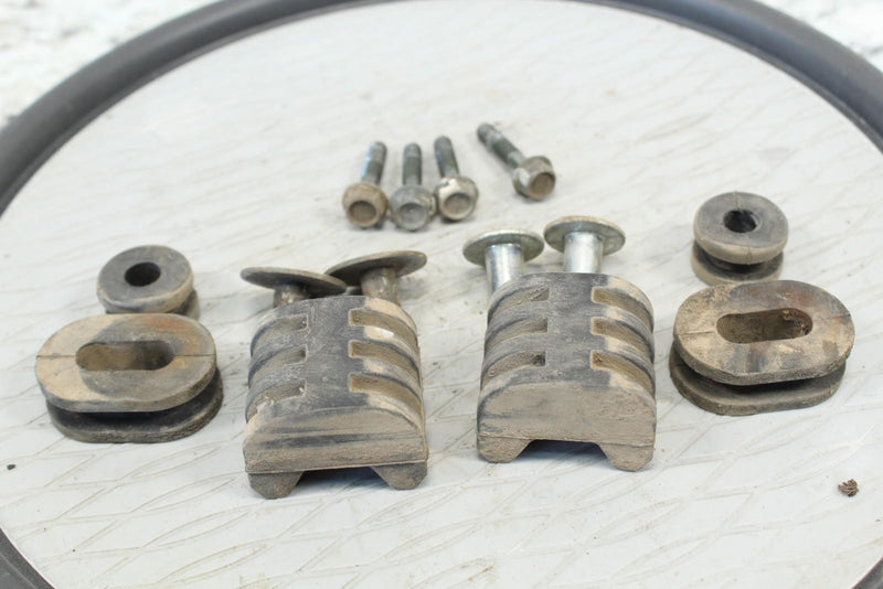 2007 YAMAHA GRIZZLY 700 Fuel Tank Mounting Bolts/Grommets 90480-01400-00 - ATV