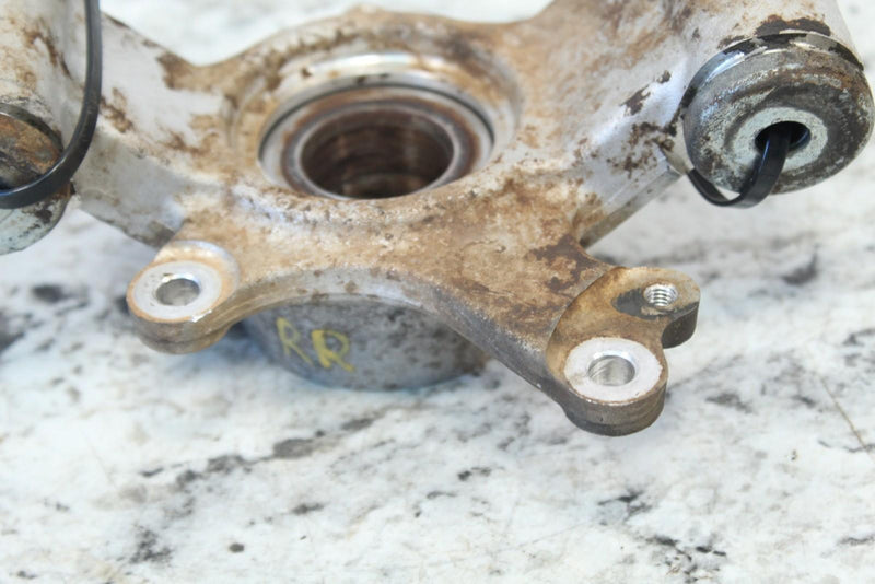 2007 YAMAHA GRIZZLY 700 Right Rear Spindle Knuckle Carrier 3B4-2532F-00-00 - ATV