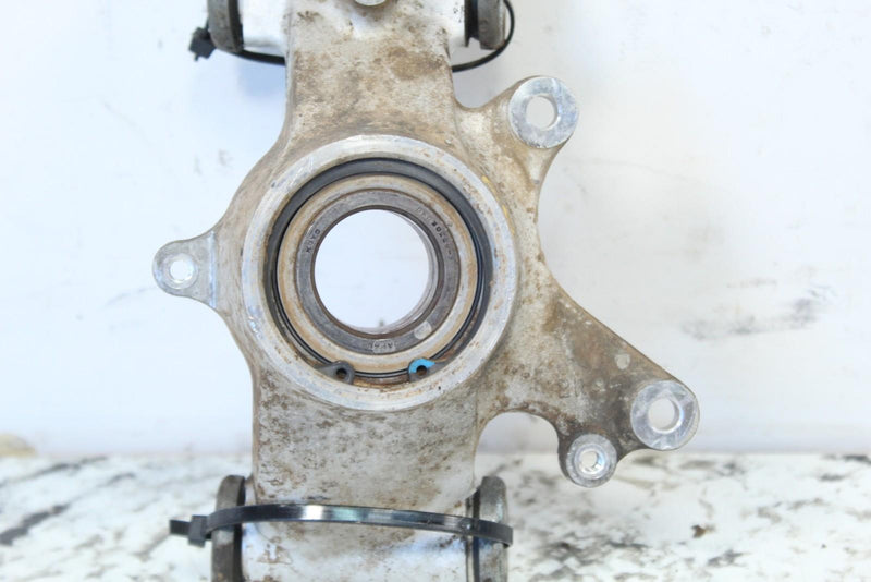 2007 YAMAHA GRIZZLY 700 Right Rear Spindle Knuckle Carrier 3B4-2532F-00-00 - ATV