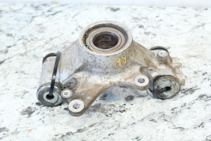 2007 YAMAHA GRIZZLY 700 Right Rear Spindle Knuckle Carrier 3B4-2532F-00-00 - ATV