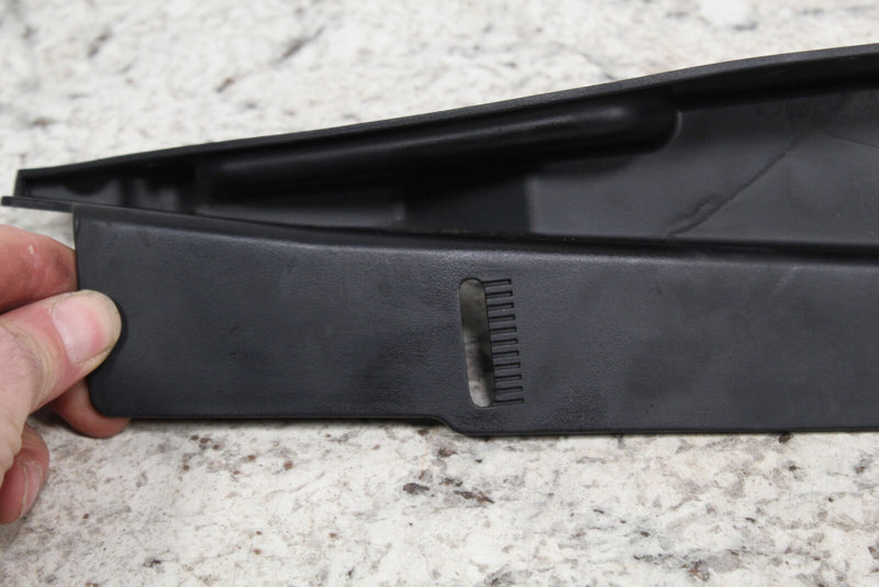 2009 HARLEY-DAVIDSON DYNA SUPER GLIDE CUSTOM Belt Cover Debris Guard 60356-07A - Motorcycle