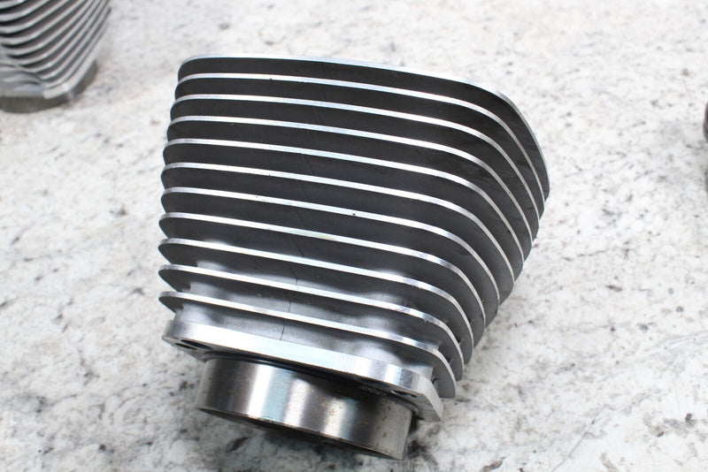2009 HARLEY-DAVIDSON DYNA SUPER GLIDE CUSTOM FXDC Cylinders Jugs Barrel 17459-07 - Motorcycle