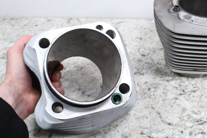 2009 HARLEY-DAVIDSON DYNA SUPER GLIDE CUSTOM FXDC Cylinders Jugs Barrel 17459-07 - Motorcycle
