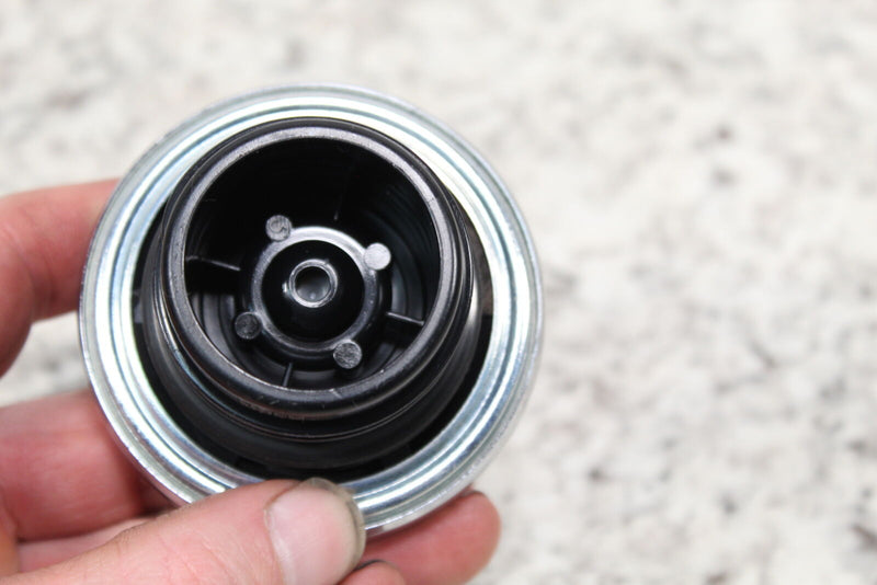 2009 HARLEY-DAVIDSON DYNA SUPER GLIDE CUSTOM FXDC Fuel Tank Gas Cap 61272-92F - Motorcycle