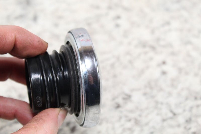 2009 HARLEY-DAVIDSON DYNA SUPER GLIDE CUSTOM FXDC Fuel Tank Gas Cap 61272-92F - Motorcycle