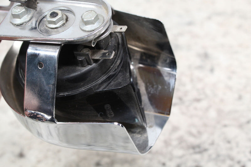 2009 HARLEY-DAVIDSON DYNA SUPER GLIDE CUSTOM FXDC Horn 61300478A - Motorcycle