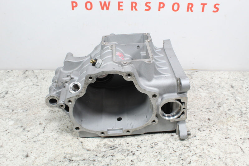 2009 HARLEY-DAVIDSON DYNA SUPER GLIDE CUSTOM FXDC Transmission Case 34746-06C - Motorcycle