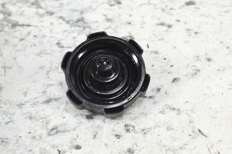 2010 ARCTIC CAT CROSSFIRE 800 Oil Tank Cap Lid 1670-365 - Snowmobile