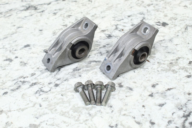 Snowmobile - 2010 YAMAHA FX NYTRO MTX Motor Mounts Engine Brackets 8GL-21410-00-00