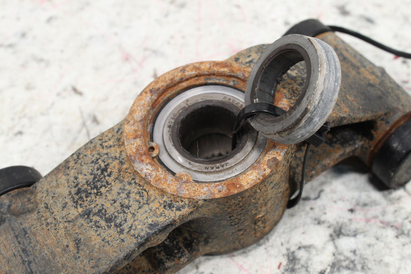 2011 KAWASAKI TERYX 750 Rear Spindle Knuckle Bearing Carrier 39186-0098 - ATV