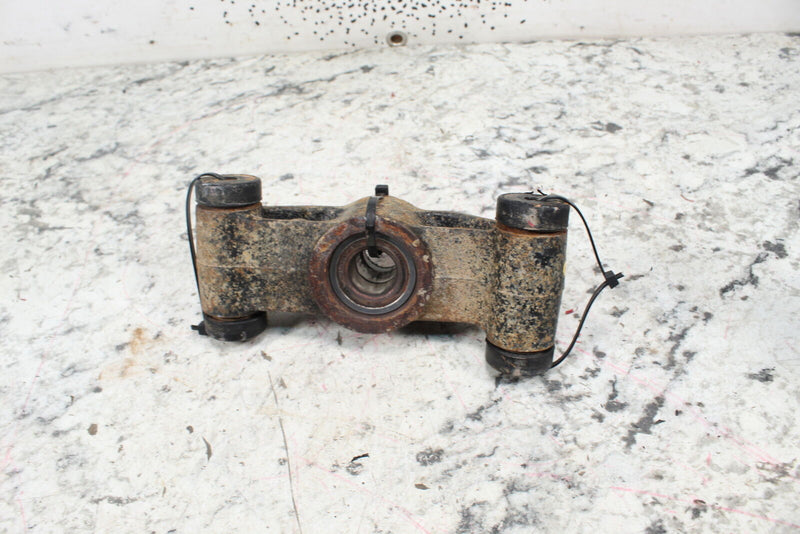 2011 KAWASAKI TERYX 750 Rear Spindle Knuckle Bearing Carrier 39186-0098 - ATV