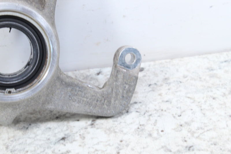 2011 Polaris Sportsman 850 EPS Left Front Steering Knuckle Spindle 1822945