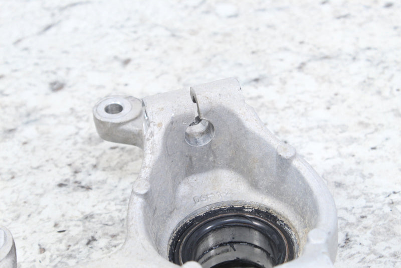2011 Polaris Sportsman 850 EPS Left Front Steering Knuckle Spindle 1822945